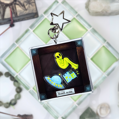 Roswell Incident Shaker Keychain